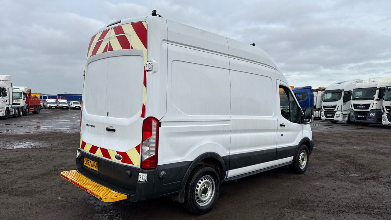 FORD TRANSIT 350 2.0 TDCI 130PS - Furgon: foto 4 FORD TRANSIT 350 2.0 TDCI 130PS - Furgon: foto 4