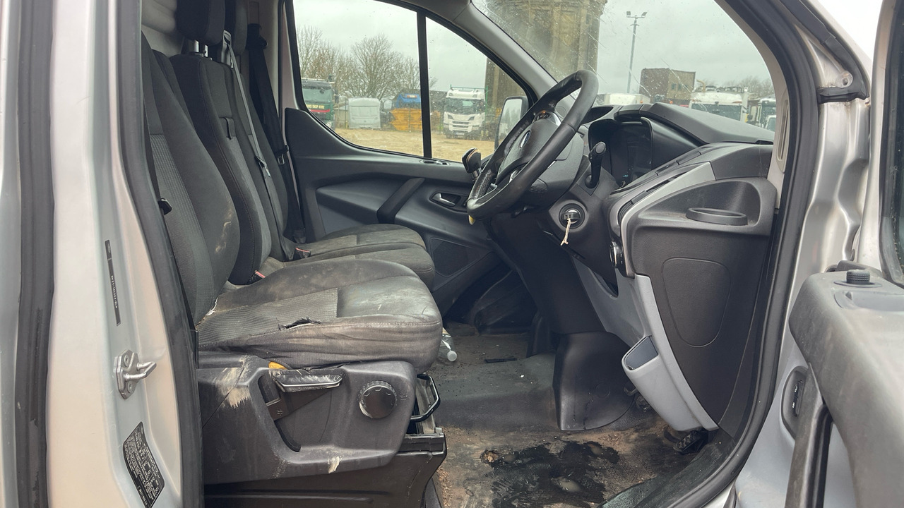 FORD TRANSIT CUSTOM 290 2.2 TDCi 100ps Trend - Furgon i vogël: foto 5 FORD TRANSIT CUSTOM 290 2.2 TDCi 100ps Trend - Furgon i vogël: foto 5