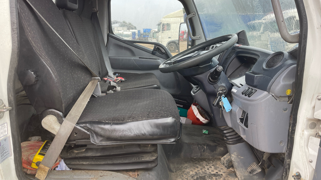 FUSO CANTER 7C15 - Kamion vetëshkarkues: foto 5 FUSO CANTER 7C15 - Kamion vetëshkarkues: foto 5