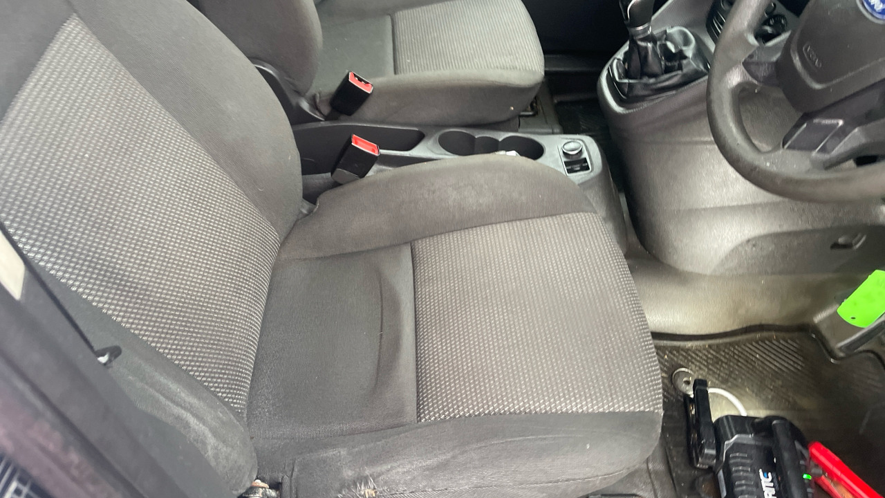 Ford Transit 230 1.6 TDCI 95PS - Kamioncine dopio kabinë: foto 5 Ford Transit 230 1.6 TDCI 95PS - Kamioncine dopio kabinë: foto 5