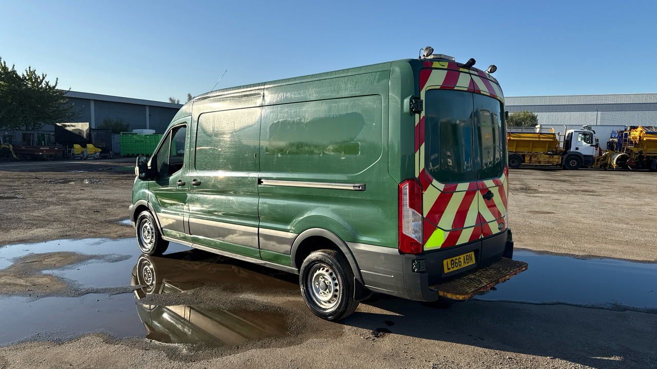 Ford Transit 350 2.0 TDCI 130PS - Furgon: foto 3 Ford Transit 350 2.0 TDCI 130PS - Furgon: foto 3