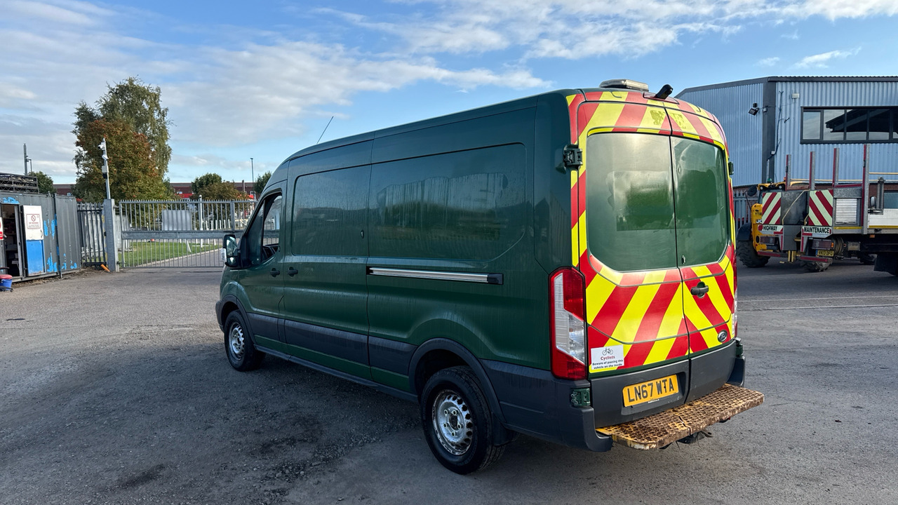 Ford Transit 350 2.0 TDCi 130ps - Furgon: foto 3 Ford Transit 350 2.0 TDCi 130ps - Furgon: foto 3