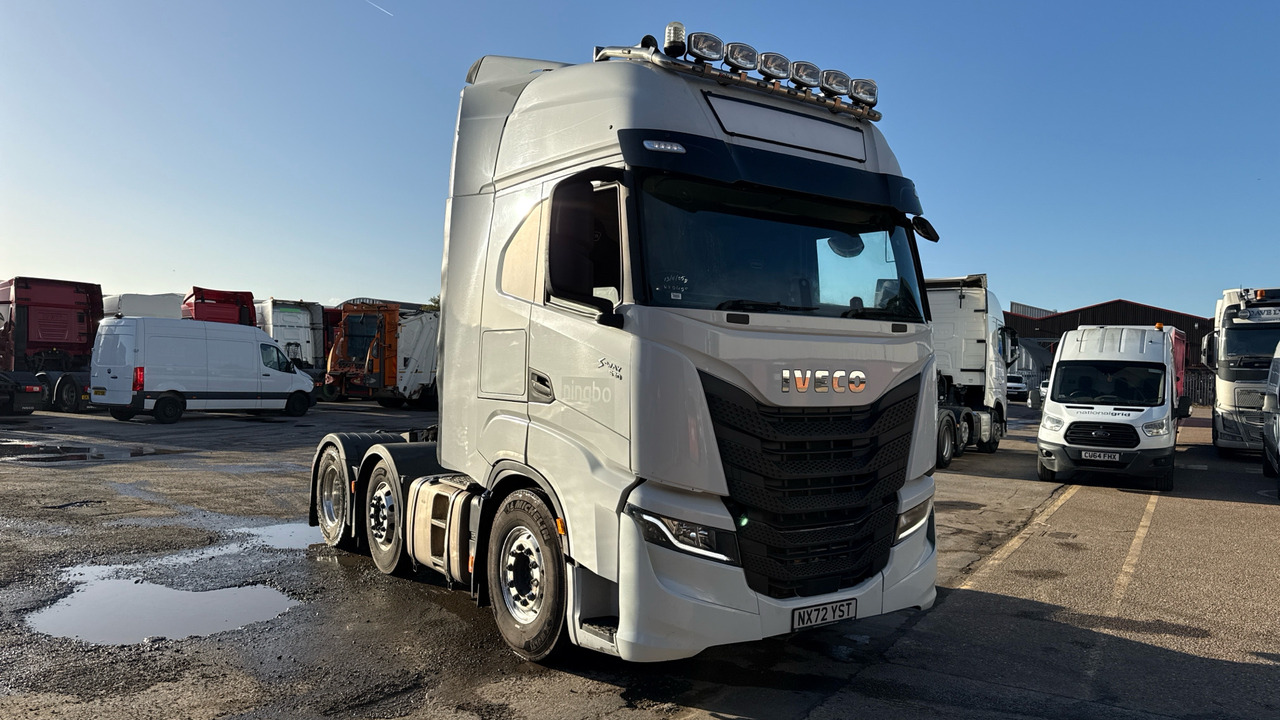 Iveco S-Way 530 - Gjysmë-kamion: foto 1 Iveco S-Way 530 - Gjysmë-kamion: foto 1