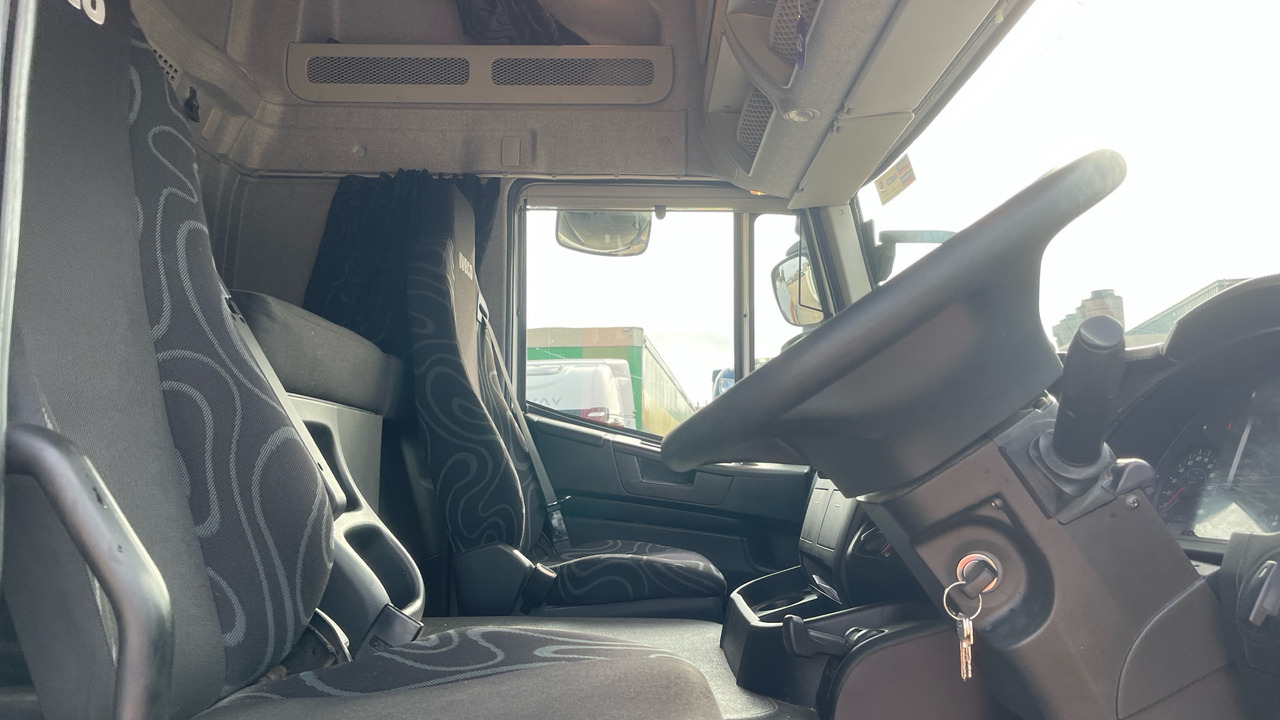 Iveco Stralis 460 - Gjysmë-kamion: foto 5 Iveco Stralis 460 - Gjysmë-kamion: foto 5