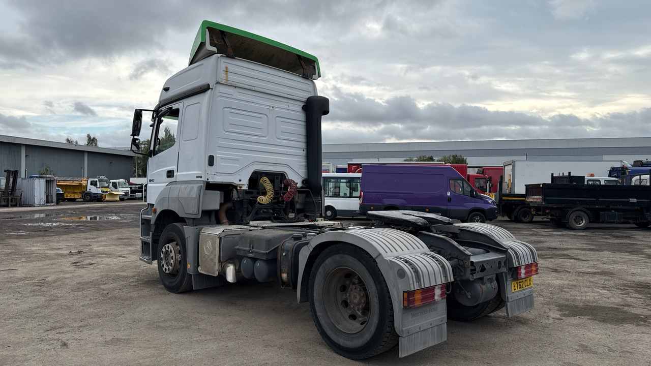 MERCEDES-BENZ AXOR 1843 - Gjysmë-kamion: foto 3 MERCEDES-BENZ AXOR 1843 - Gjysmë-kamion: foto 3
