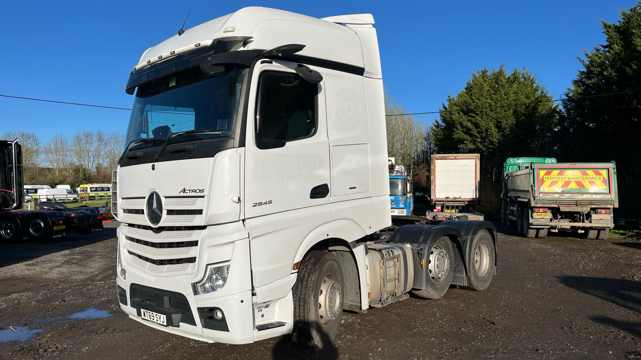 Mercedes-Benz Actros 2545 - Gjysmë-kamion: foto 2 Mercedes-Benz Actros 2545 - Gjysmë-kamion: foto 2
