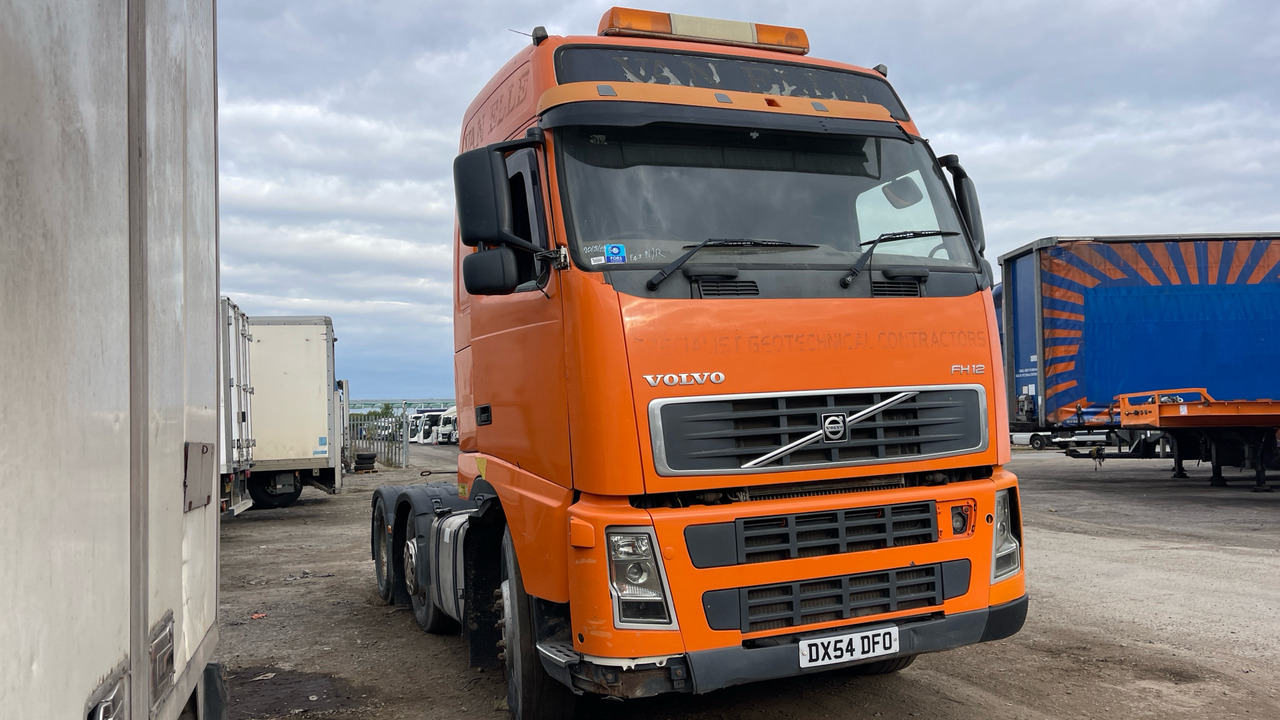 VOLVO FH 12 - Gjysmë-kamion: foto 3 VOLVO FH 12 - Gjysmë-kamion: foto 3