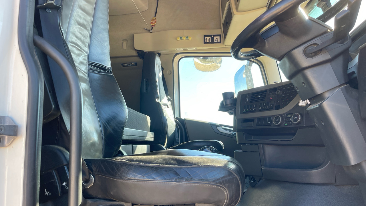 Volvo FH 500 - Gjysmë-kamion: foto 5 Volvo FH 500 - Gjysmë-kamion: foto 5