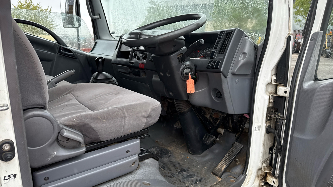 ISUZU FORWARD N75.190 - Kamion vetëshkarkues: foto 5 ISUZU FORWARD N75.190 - Kamion vetëshkarkues: foto 5