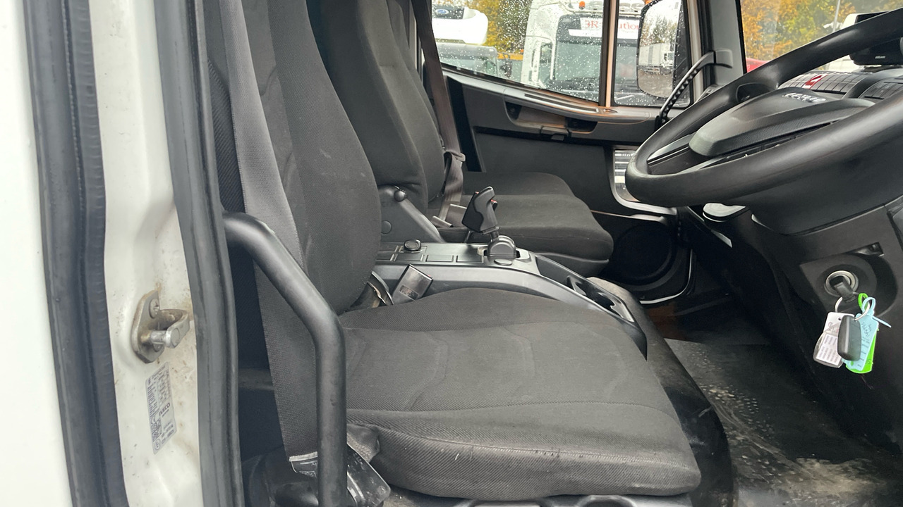 IVECO EUROCARGO 180-250 - Kamion me tendë: foto 5 IVECO EUROCARGO 180-250 - Kamion me tendë: foto 5