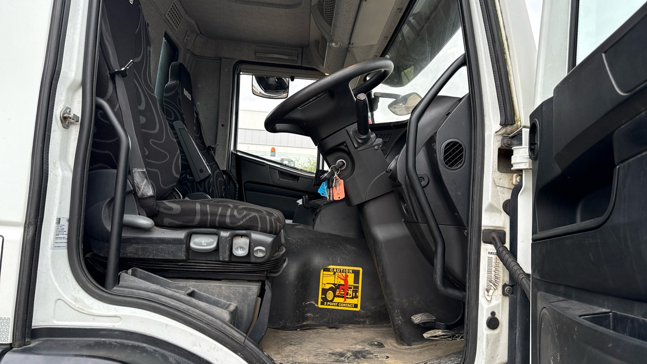 IVECO TRAKKER 360 - Kamion me vakuum: foto 5 IVECO TRAKKER 360 - Kamion me vakuum: foto 5