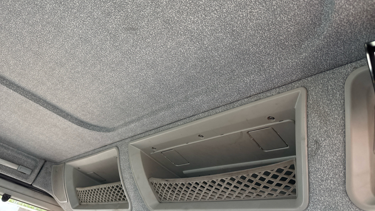 Kamion me vakuum IVECO TRAKKER  360: foto 17
