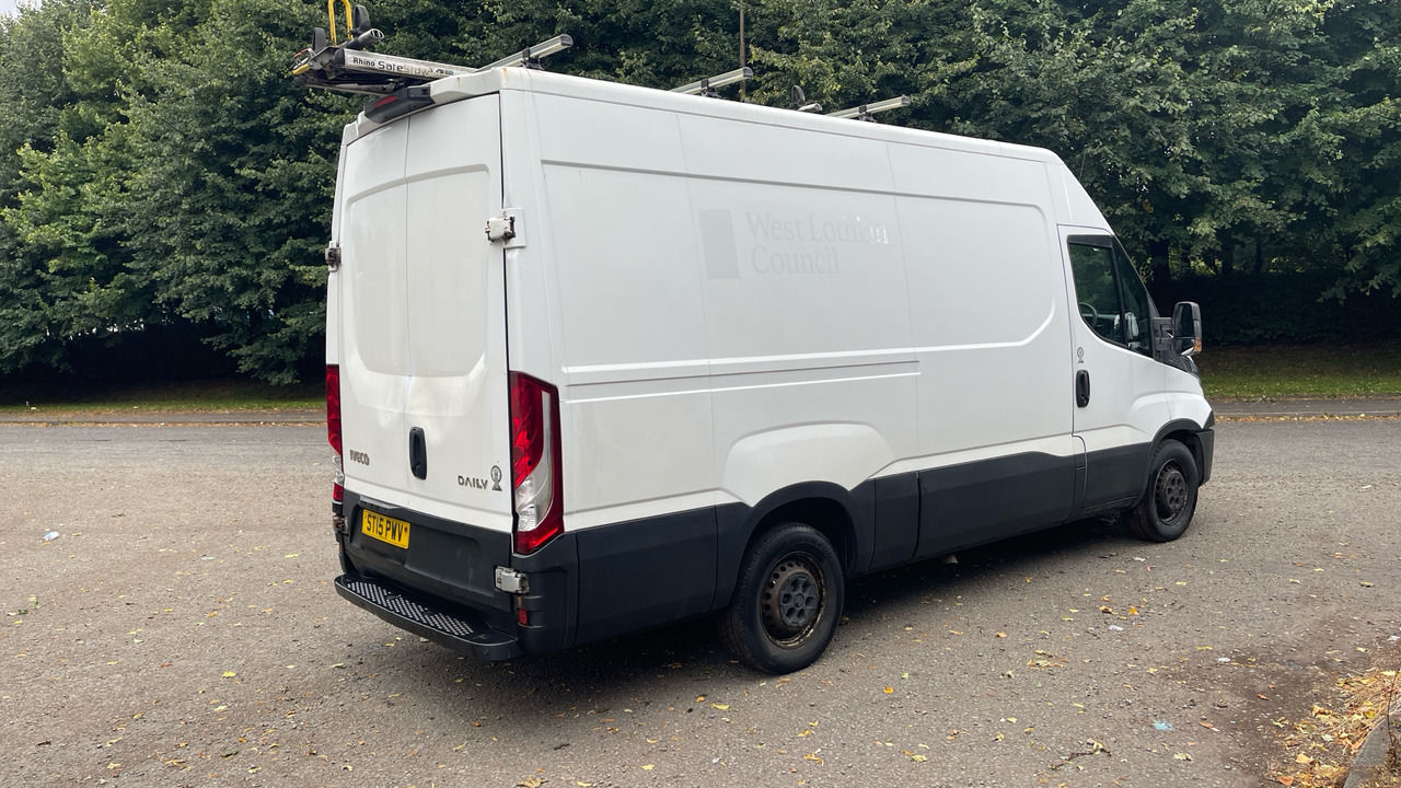 Iveco Daily 35-130 3520 WB - Furgon: foto 4 Iveco Daily 35-130 3520 WB - Furgon: foto 4