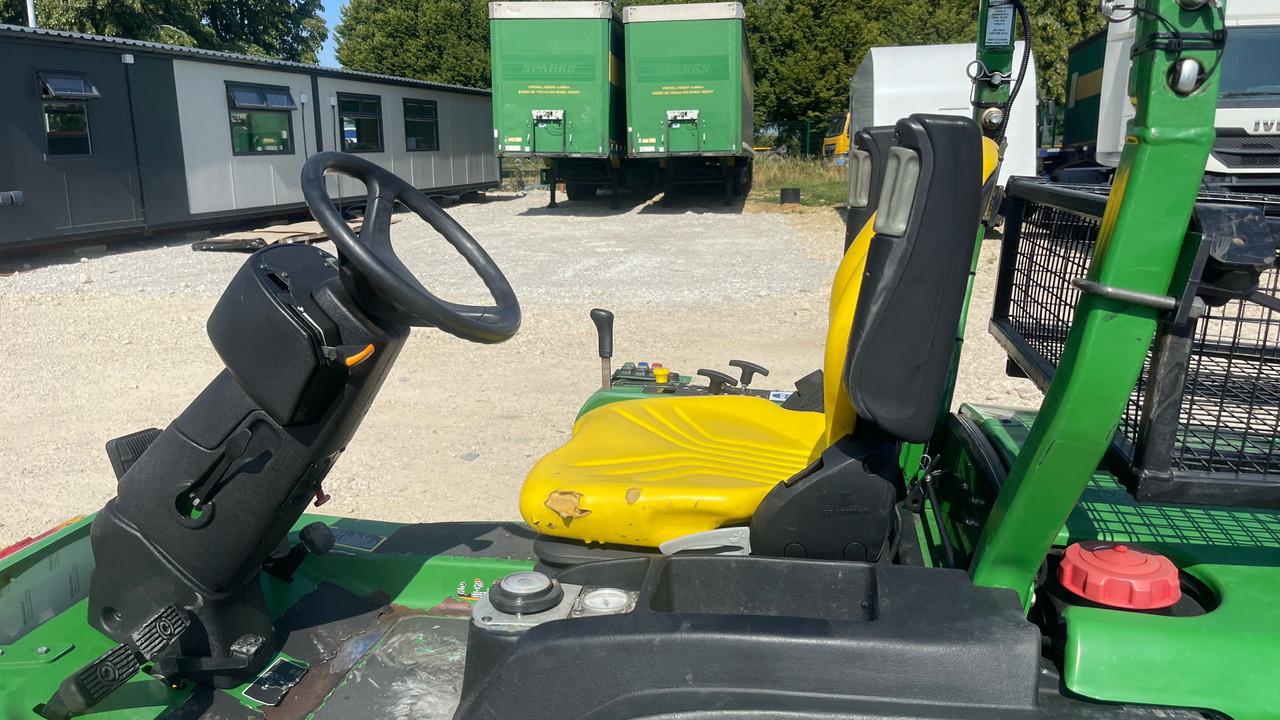 JOHN DEERE F1400 - Korrëse bari i kopshtit: foto 5 JOHN DEERE F1400 - Korrëse bari i kopshtit: foto 5