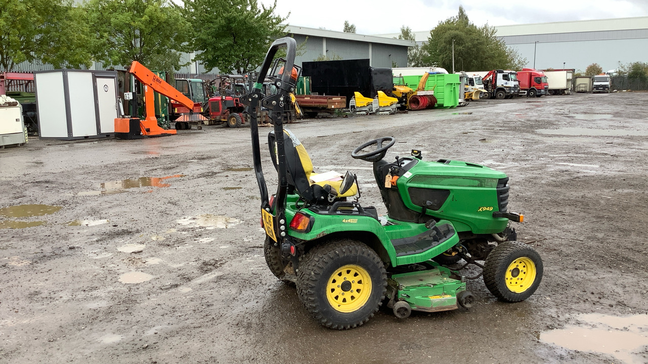 JOHN DEERE X949 - Korrëse bari i kopshtit: foto 4 JOHN DEERE X949 - Korrëse bari i kopshtit: foto 4