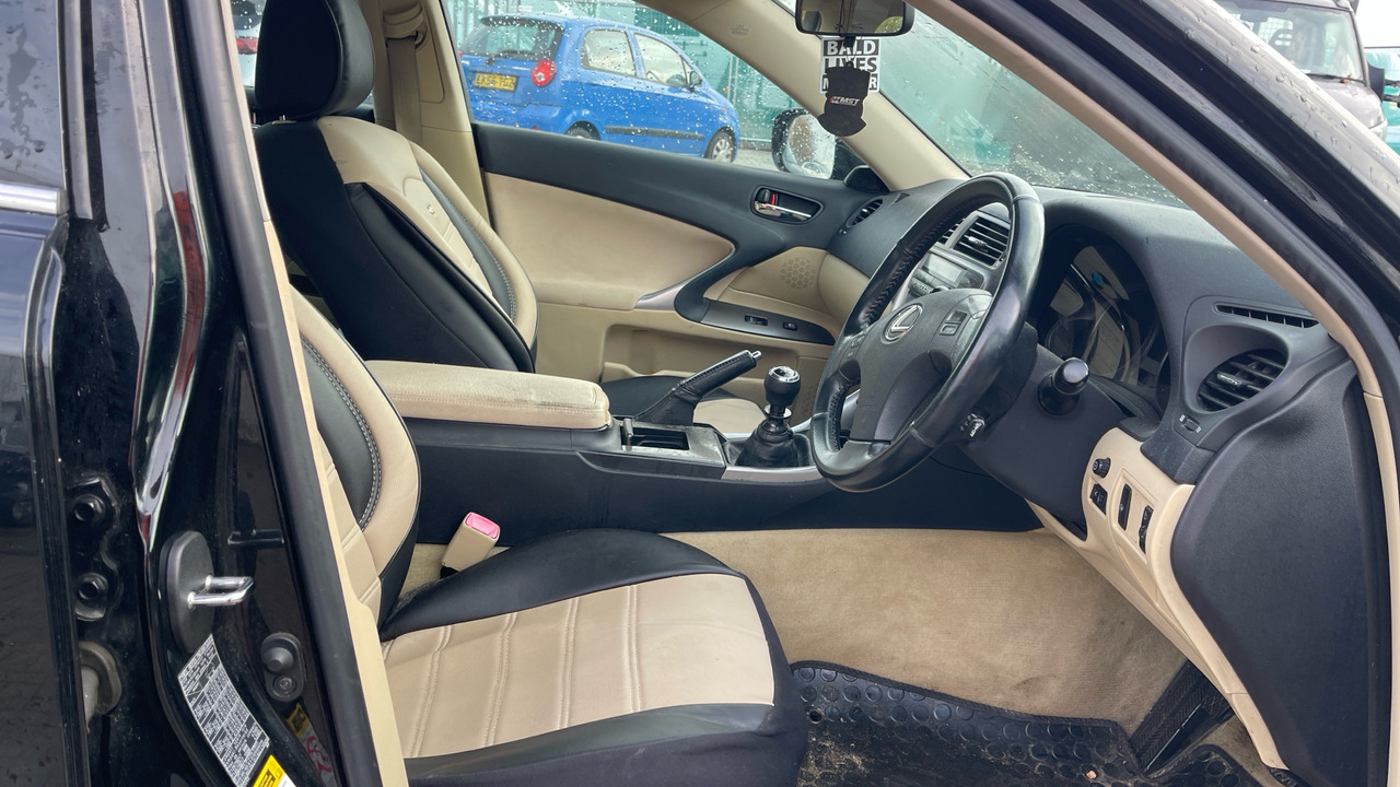 LEXUS IS 250 - Sedan: foto 5 LEXUS IS 250 - Sedan: foto 5