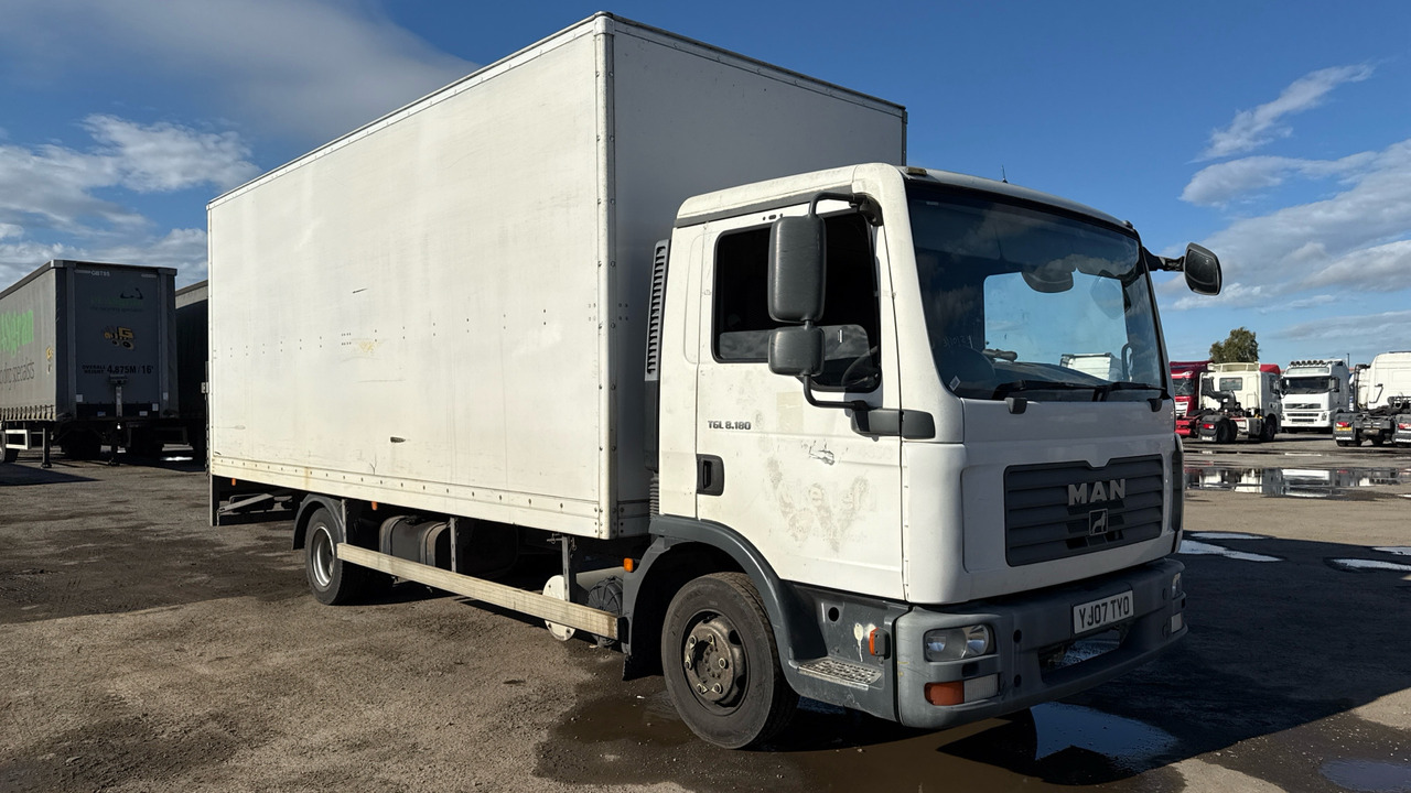 MAN TGL 8.180 - Kamion vagonetë: foto 1 MAN TGL 8.180 - Kamion vagonetë: foto 1