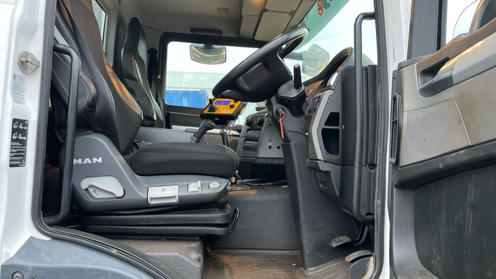 MAN TGM 18.250 EURO 6 - Makinë për heqjen e borës: foto 5 MAN TGM 18.250 EURO 6 - Makinë për heqjen e borës: foto 5