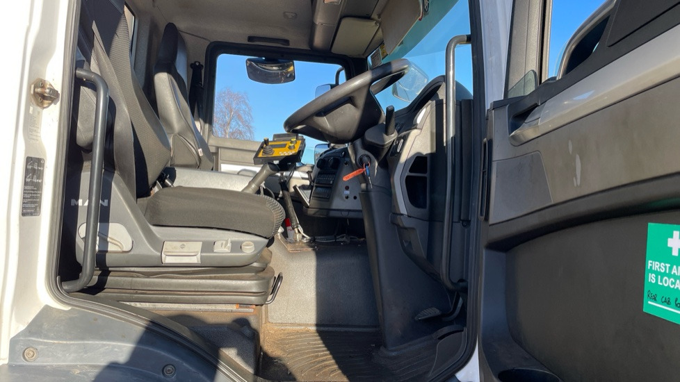 MAN TGM 18.250 EURO 6 - Makinë për heqjen e borës: foto 5 MAN TGM 18.250 EURO 6 - Makinë për heqjen e borës: foto 5