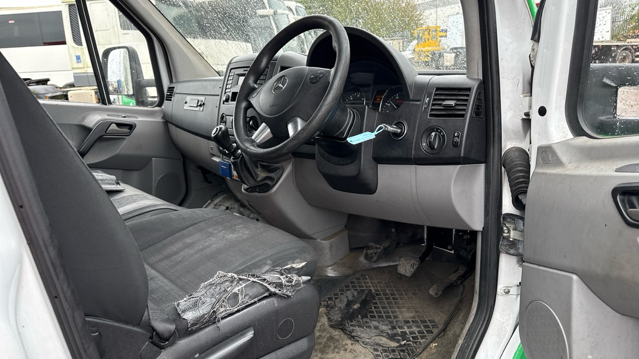 MERCEDES-BENZ SPRINTER 313 CDI - Kamion kabinë-shasi: foto 5 MERCEDES-BENZ SPRINTER 313 CDI - Kamion kabinë-shasi: foto 5