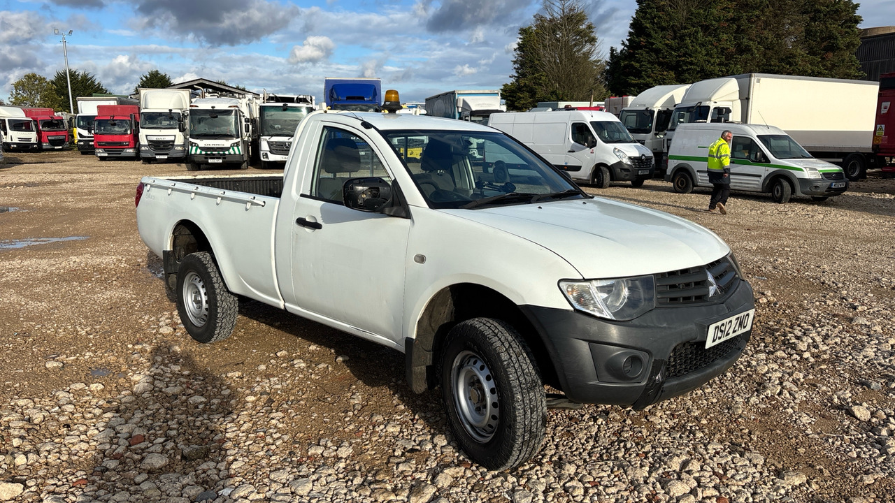 MITSUBISHI L200 - Pick up: foto 1 MITSUBISHI L200 - Pick up: foto 1