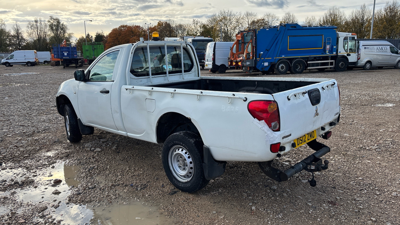 MITSUBISHI L200 - Pick up: foto 3 MITSUBISHI L200 - Pick up: foto 3