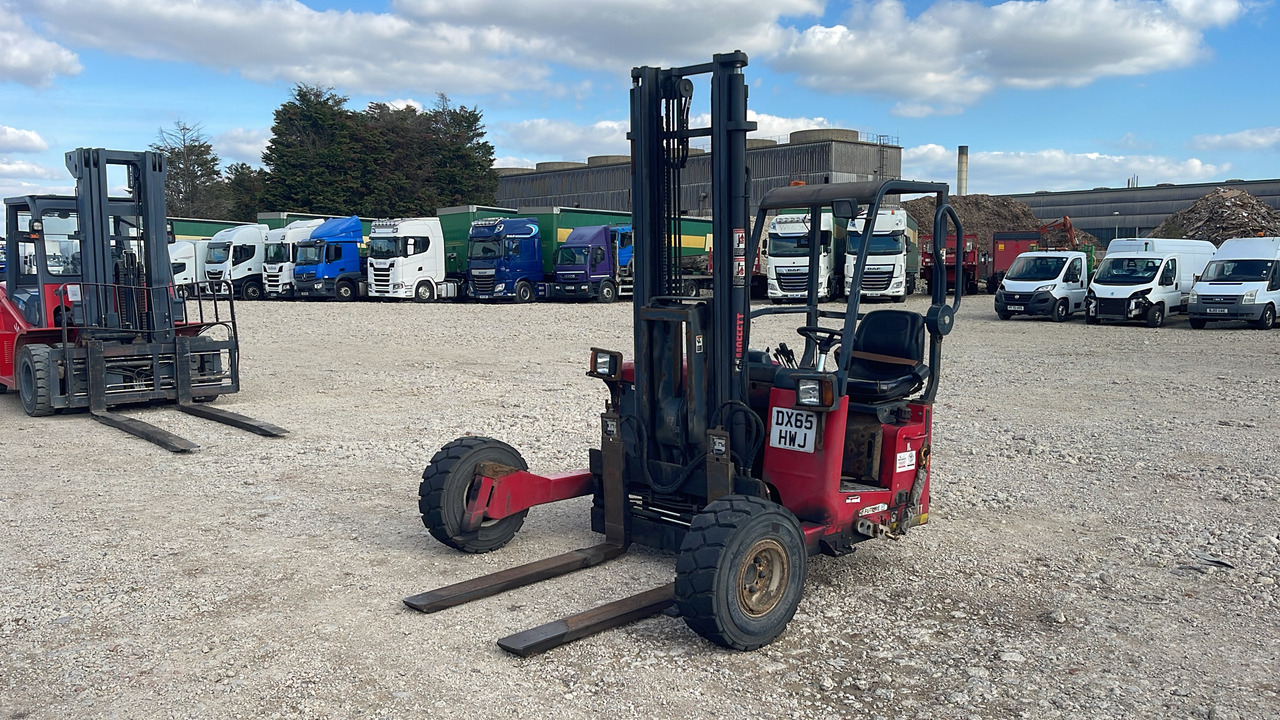 MOFFETT M4 20.3 - Pirun i montuar në kamion: foto 1 MOFFETT M4 20.3 - Pirun i montuar në kamion: foto 1