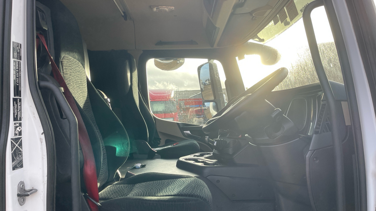 Mercedes-Benz Actros 1824 - Kamion me tendë: foto 5 Mercedes-Benz Actros 1824 - Kamion me tendë: foto 5