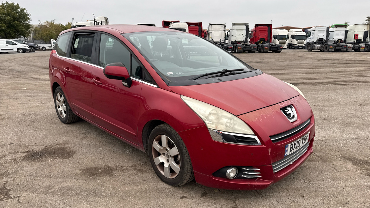 PEUGEOT 5008 2.0 HDI 150PS - Veturë: foto 1 PEUGEOT 5008 2.0 HDI 150PS - Veturë: foto 1