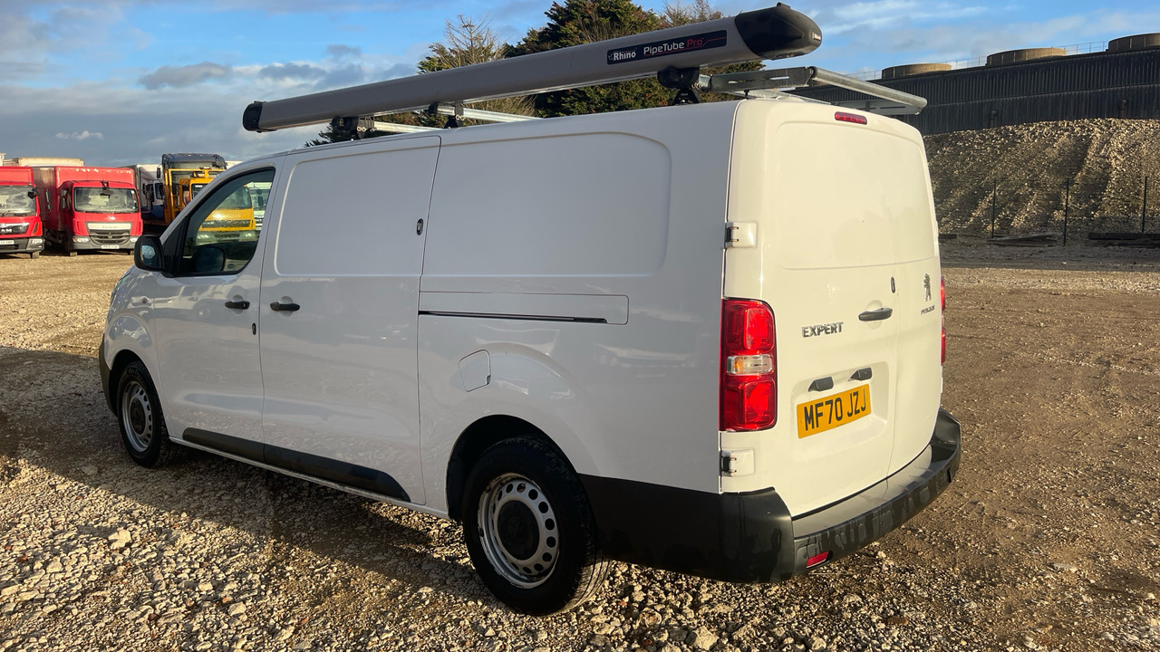 PEUGEOT EXPERT PROFESSIONAL 1.5 BLUEHDI - Furgon: foto 3 PEUGEOT EXPERT PROFESSIONAL 1.5 BLUEHDI - Furgon: foto 3