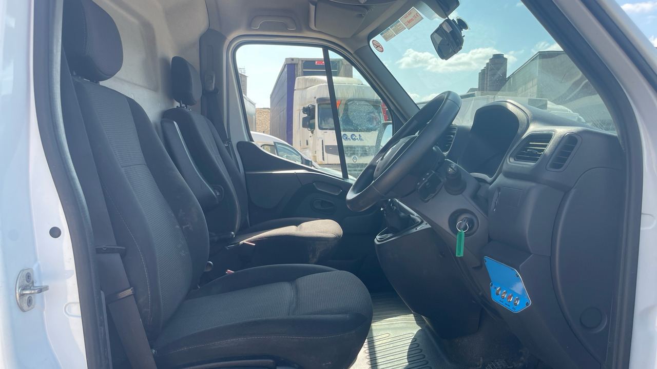 Renault Master - Platformë ajrore e montuar në kamion: foto 5 Renault Master - Platformë ajrore e montuar në kamion: foto 5