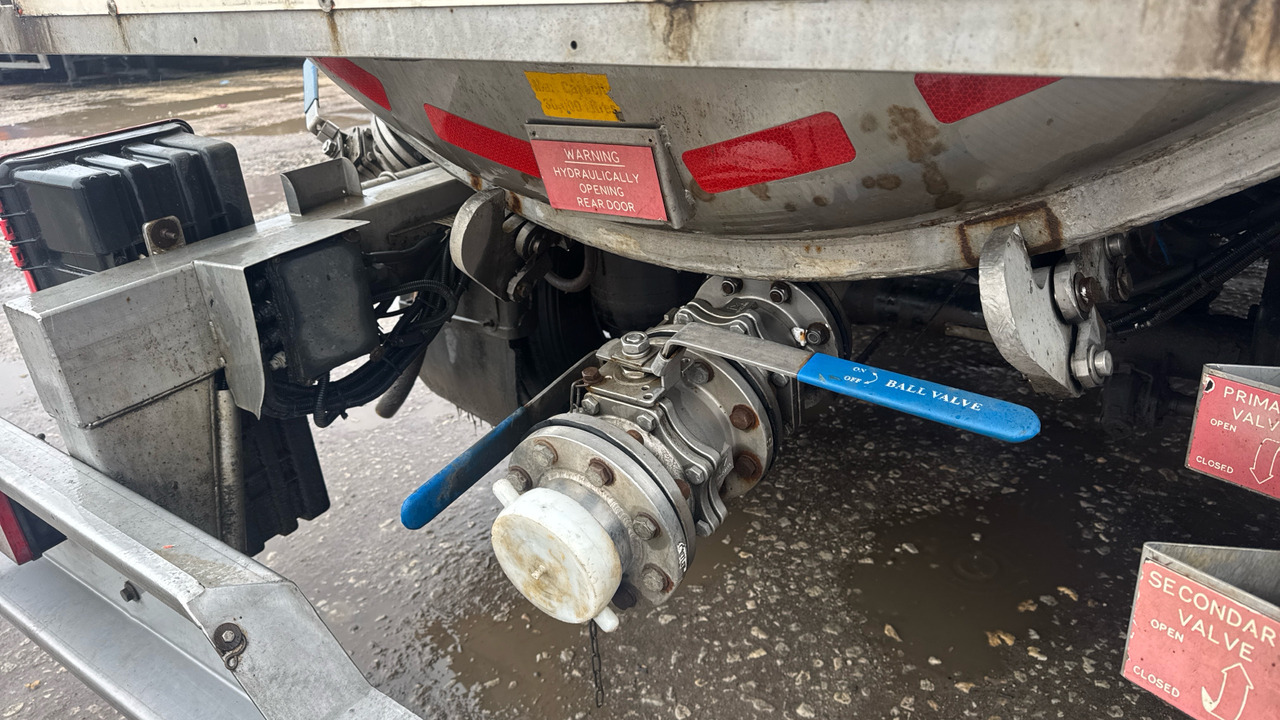 Rimorkio INDOX ROS ROCA TANKER: foto 15 Rimorkio INDOX ROS ROCA TANKER: foto 15