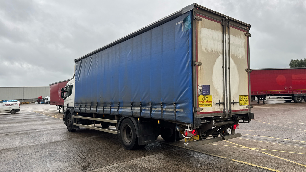 SCANIA P 250 - Kamion me tendë: foto 3 SCANIA P 250 - Kamion me tendë: foto 3