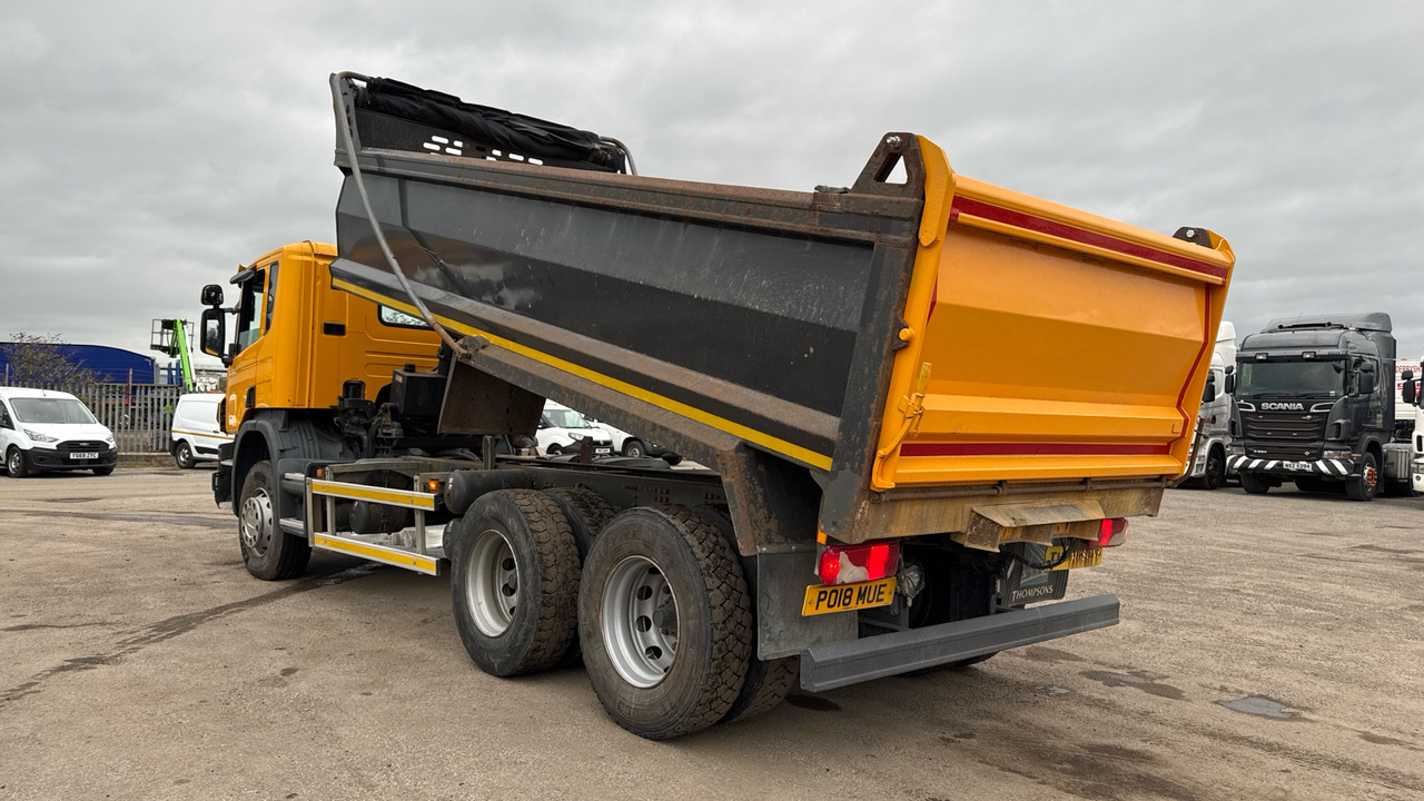 SCANIA P 320 - Kamion vetëshkarkues: foto 3 SCANIA P 320 - Kamion vetëshkarkues: foto 3