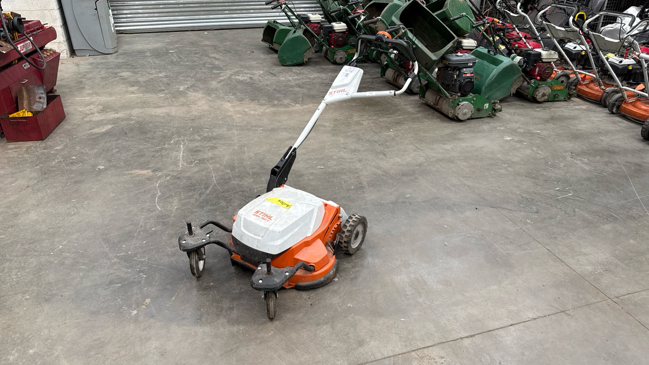 STIHL BR500 BACK PACK LEAF BLOWER - Pajisje ndërtimi: foto 3 STIHL BR500 BACK PACK LEAF BLOWER - Pajisje ndërtimi: foto 3
