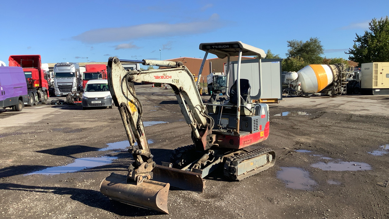 TAKEUCHI TB219 - Miniekskavator: foto 1 TAKEUCHI TB219 - Miniekskavator: foto 1
