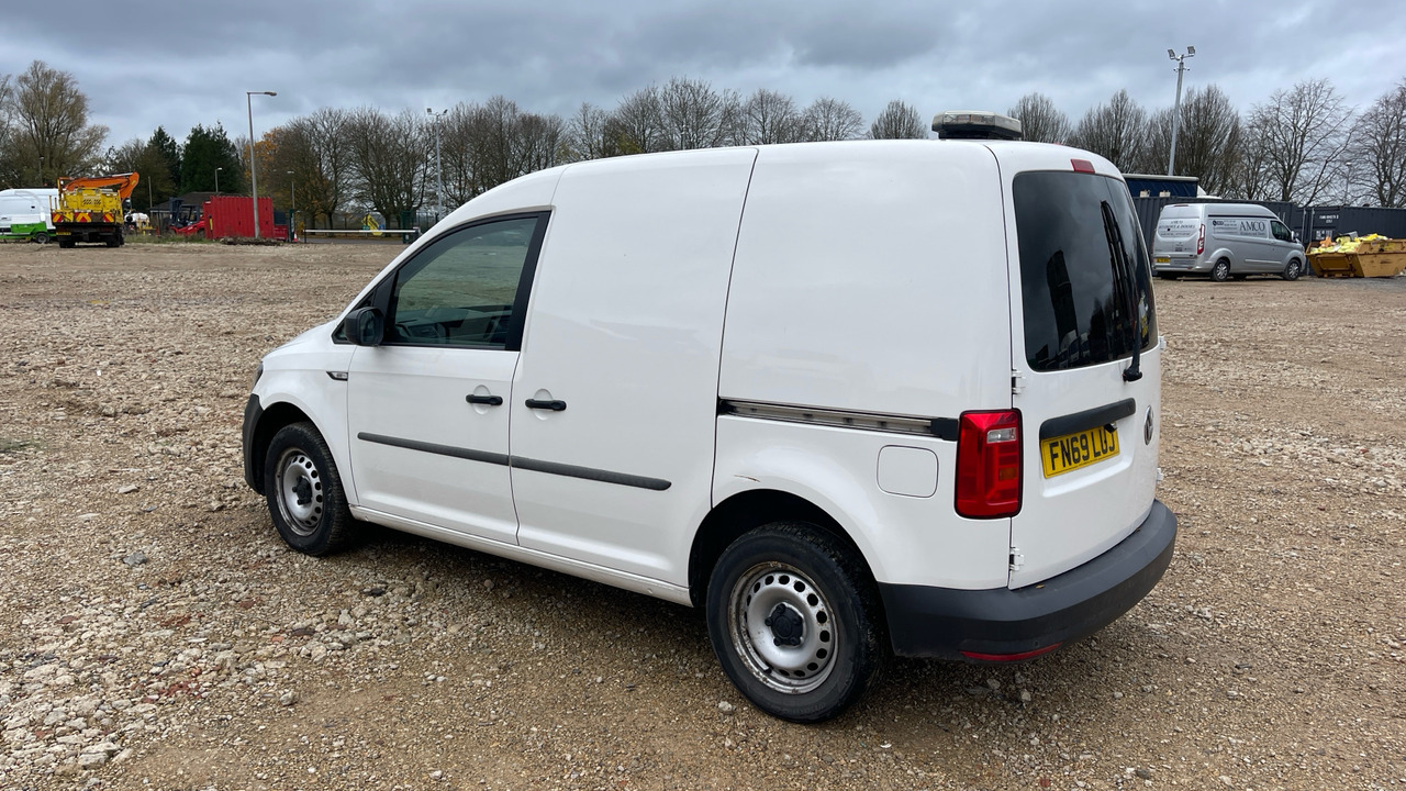 VOLKSWAGEN CADDY 2.0 TDI BLUE MOTION 102PS - Furgon i vogël: foto 3 VOLKSWAGEN CADDY 2.0 TDI BLUE MOTION 102PS - Furgon i vogël: foto 3
