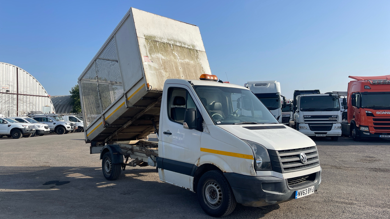 VOLKSWAGEN CRAFTER T30 2.0 TDI 140PS - Kamioncine vetëshkarkuese: foto 1 VOLKSWAGEN CRAFTER T30 2.0 TDI 140PS - Kamioncine vetëshkarkuese: foto 1
