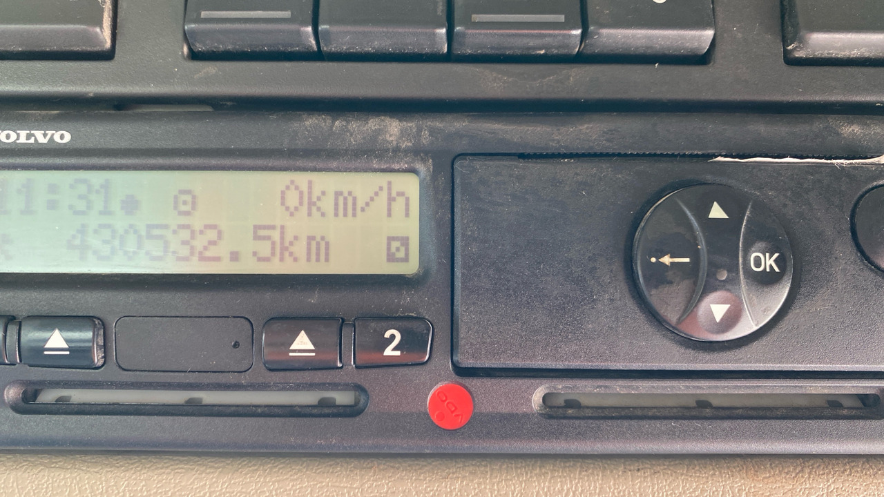 Kamion vetëshkarkues VOLVO FMX 420: foto 9