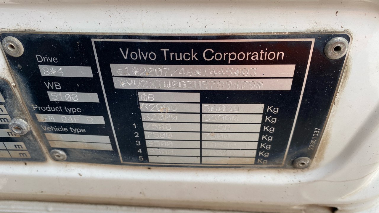 Kamion vetëshkarkues VOLVO FMX 420: foto 12