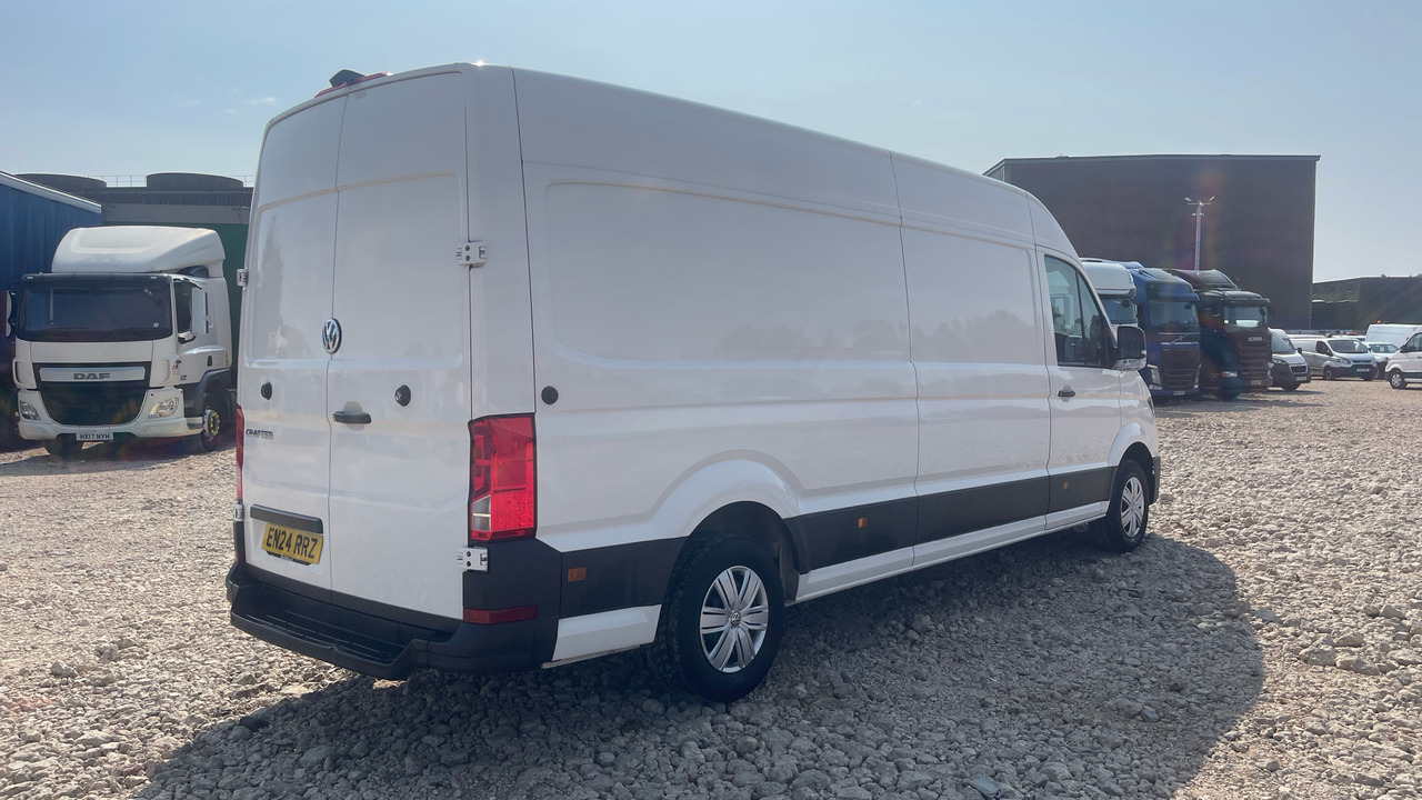Volkswagen Crafter CR35 COMMERCE PLUS 2.0 TDI 140PS - Furgon: foto 4 Volkswagen Crafter CR35 COMMERCE PLUS 2.0 TDI 140PS - Furgon: foto 4