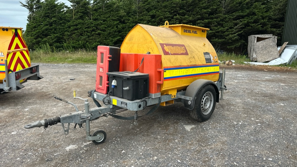 WESTERN FUEL BOWSER 210 - Pajisje ndërtimi: foto 4 WESTERN FUEL BOWSER 210 - Pajisje ndërtimi: foto 4