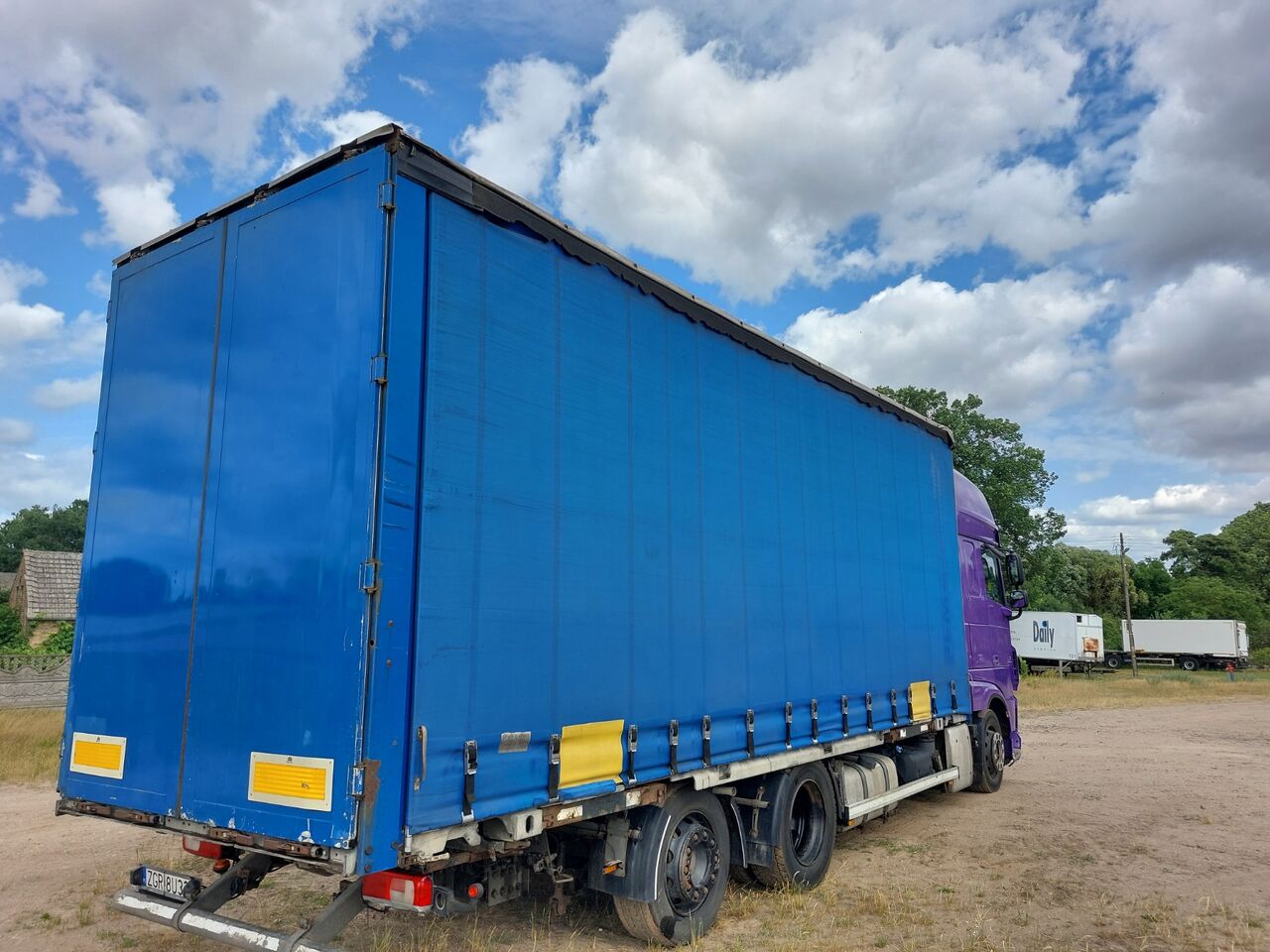 DAF XF 106 BDF JUMBO - Kamion me tendë: foto 3 DAF XF 106 BDF JUMBO - Kamion me tendë: foto 3