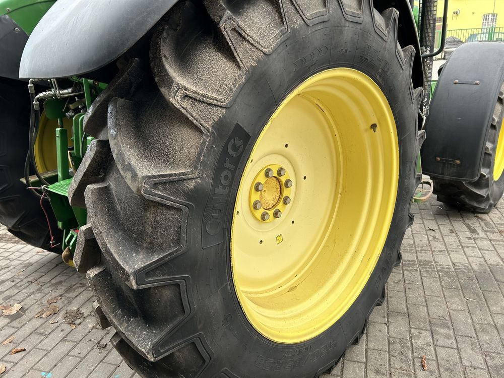 Traktor John Deere 6320 JD PQ Pełzaki 2007r - Traktor: foto 4 Traktor John Deere 6320 JD PQ Pełzaki 2007r - Traktor: foto 4