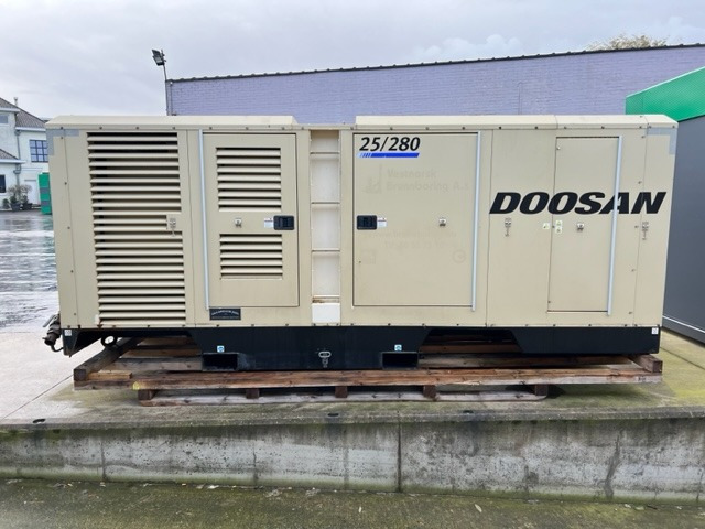 Doosan 25/280 XHP1000WCAT-T4 - Kompresor ajri: foto 3 Doosan 25/280 XHP1000WCAT-T4 - Kompresor ajri: foto 3
