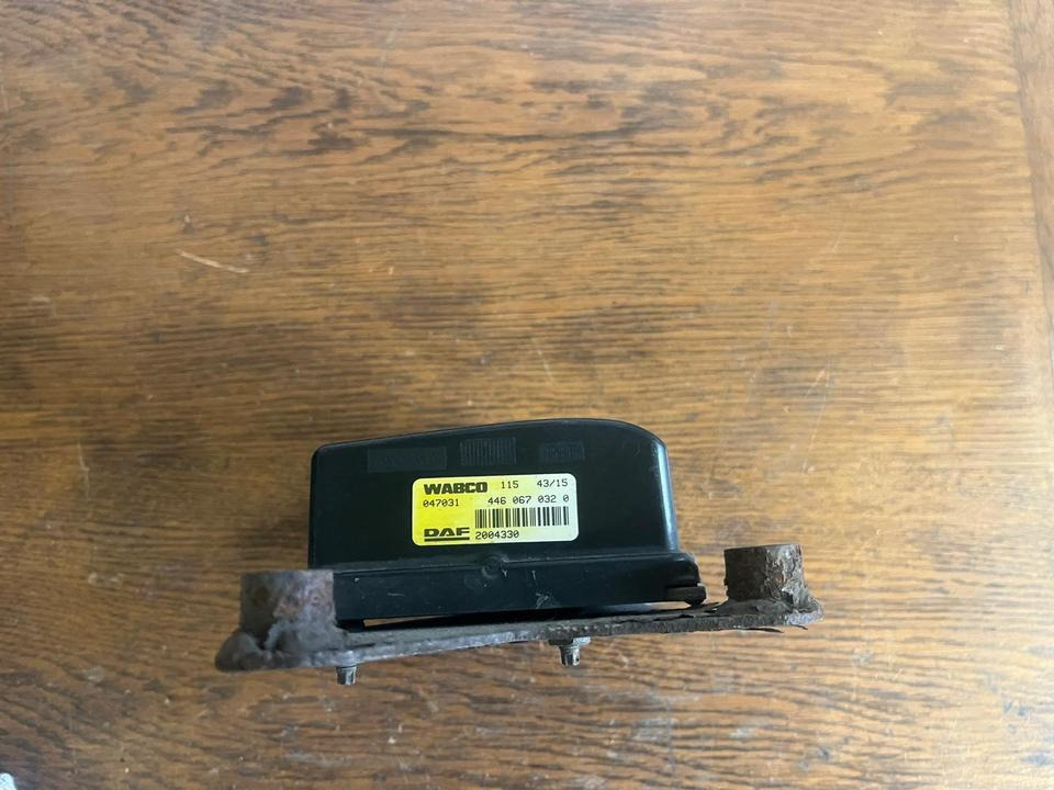 DAF Radarsensor 2004330 WABCO 4460670320 - Sensor për Kamioni: foto 4 DAF Radarsensor 2004330 WABCO 4460670320 - Sensor për Kamioni: foto 4