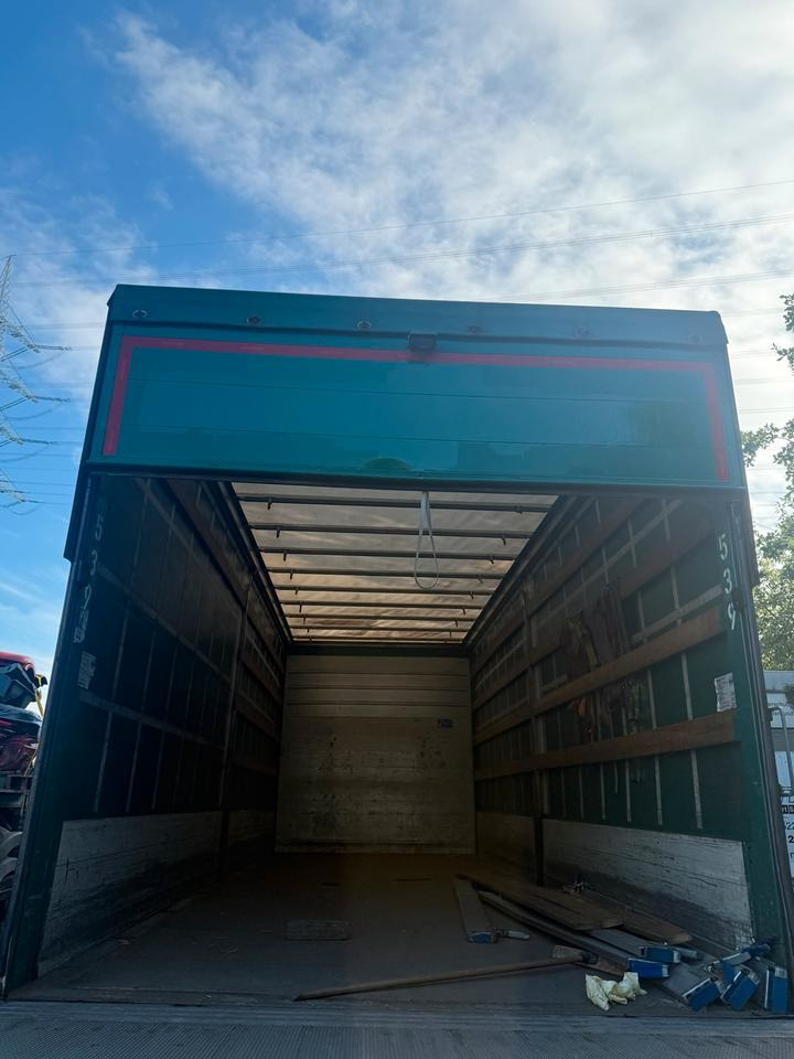 LKW Planenaufbau Grün - Karroceri e ndërrueshme me perde anësore: foto 2 LKW Planenaufbau Grün - Karroceri e ndërrueshme me perde anësore: foto 2