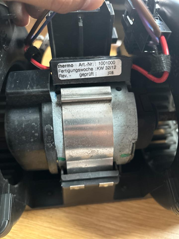 MAN BEHR BOSCH Innen Heizlüfter 9140010500 / H1968002 - Ngrohja/ Ventilimi për Kamioni: foto 3 MAN BEHR BOSCH Innen Heizlüfter 9140010500 / H1968002 - Ngrohja/ Ventilimi për Kamioni: foto 3