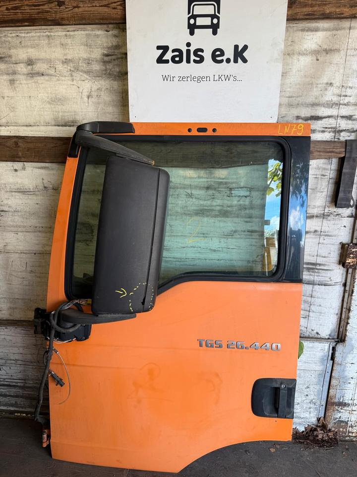 MAN TGS EU6 Fahrertür Orange Spiegel Innenverkleidung LN 79 - Derë dhe pjesë këmbimi për Kamioni: foto 1 MAN TGS EU6 Fahrertür Orange Spiegel Innenverkleidung LN 79 - Derë dhe pjesë këmbimi për Kamioni: foto 1