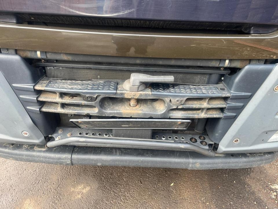 MAN TGS Eisen Stoßstange komplett - Trupi dhe të jashtme për Kamioni: foto 4 MAN TGS Eisen Stoßstange komplett - Trupi dhe të jashtme për Kamioni: foto 4